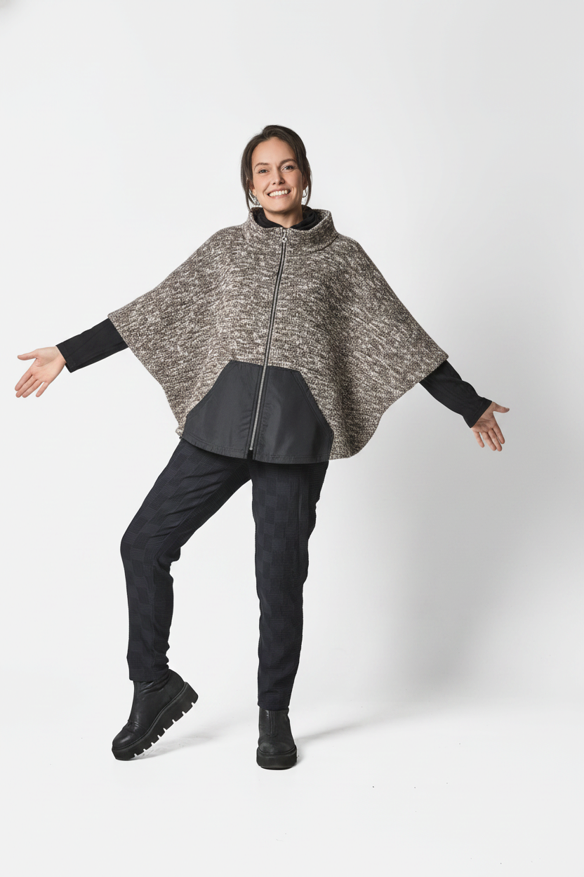 KNIT PONCHO - Multi