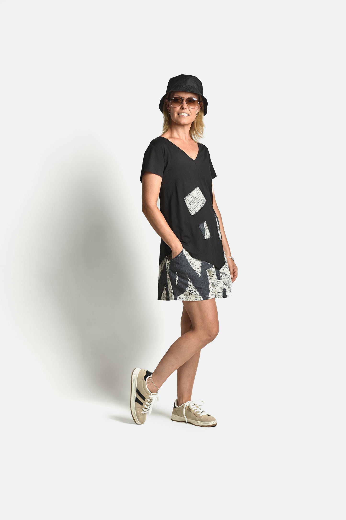 LETTERS SHORTS - Sand