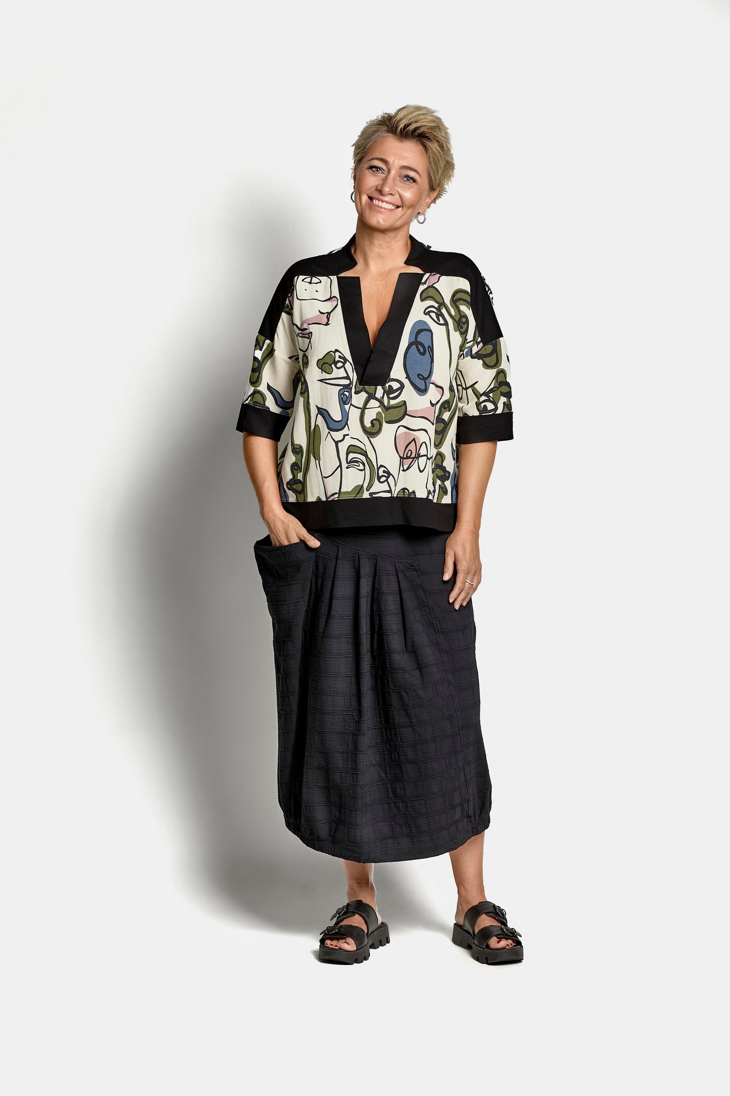 BUBBLE SKIRT WITH POCKET - Black