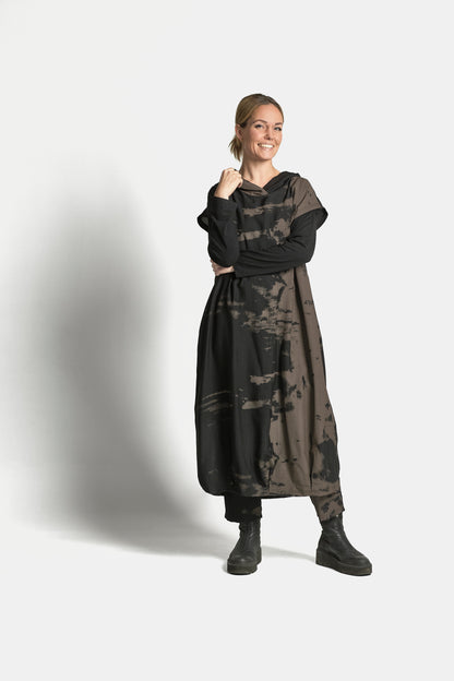PRINT DRESS WITH HOODIE - Black/Brown